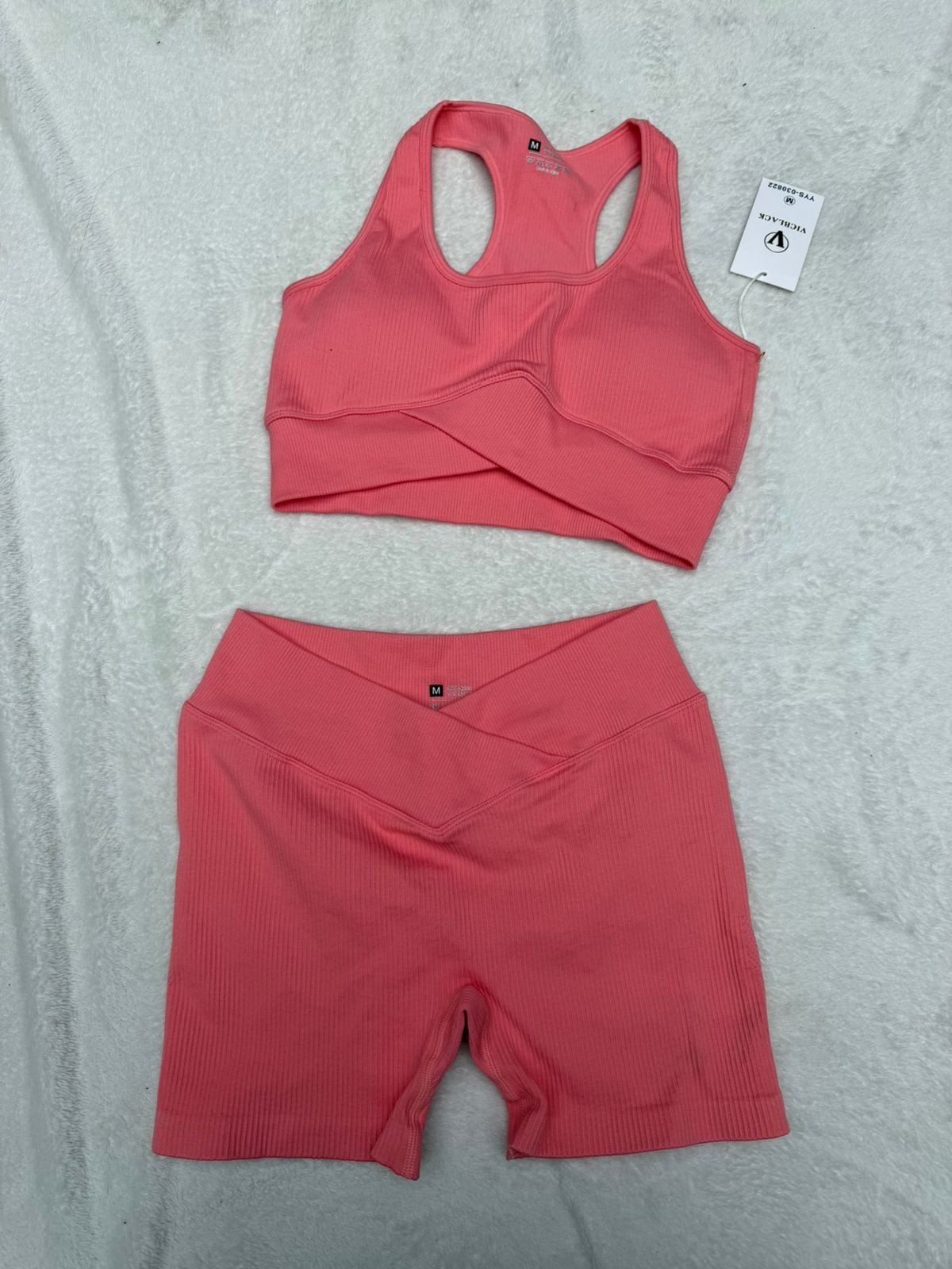 Conjunto con calza cruzada