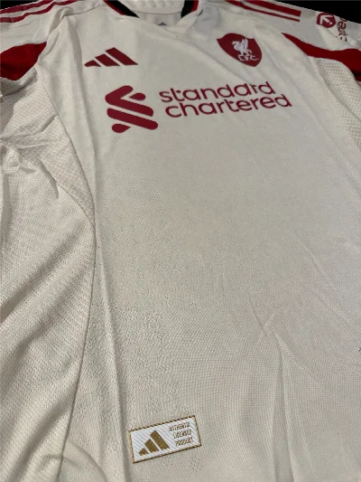 Liverpool 2025/2026 Suplente Player thumbnail 4