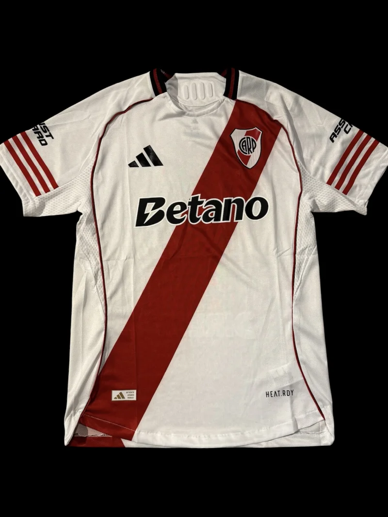 River 2025/2026 Titular Player Betano