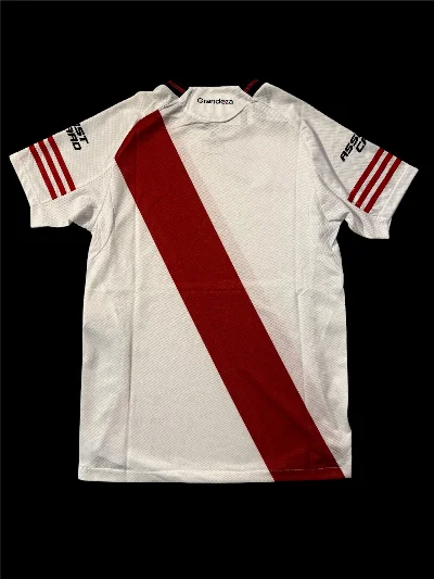 River 2025/2026 Titular Player thumbnail 2