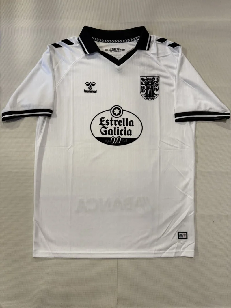 Celta de Vigo 24/25 (alternativa) - Versión hincha
