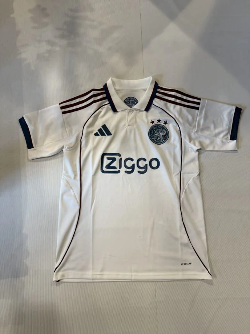 Ajax 25/26 (alternativa) - Versión hincha