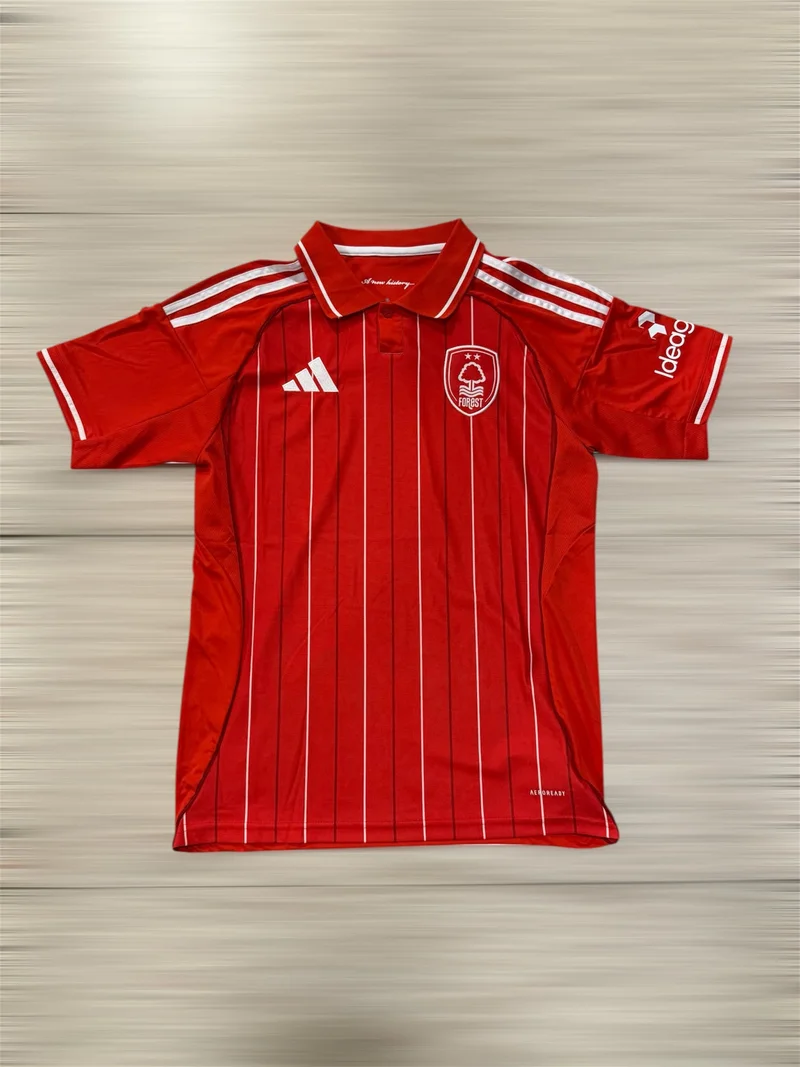 Nottinghm Forest 25/26 - Versión hincha