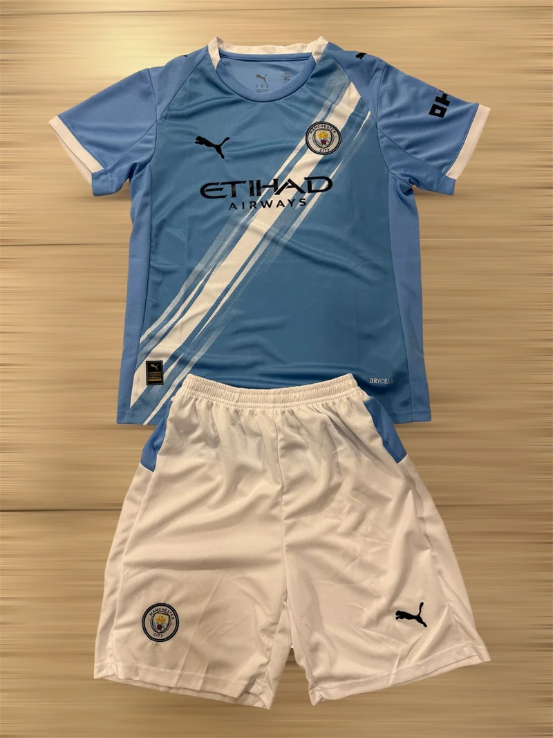 Manchester City 2025/26 - Kit niños