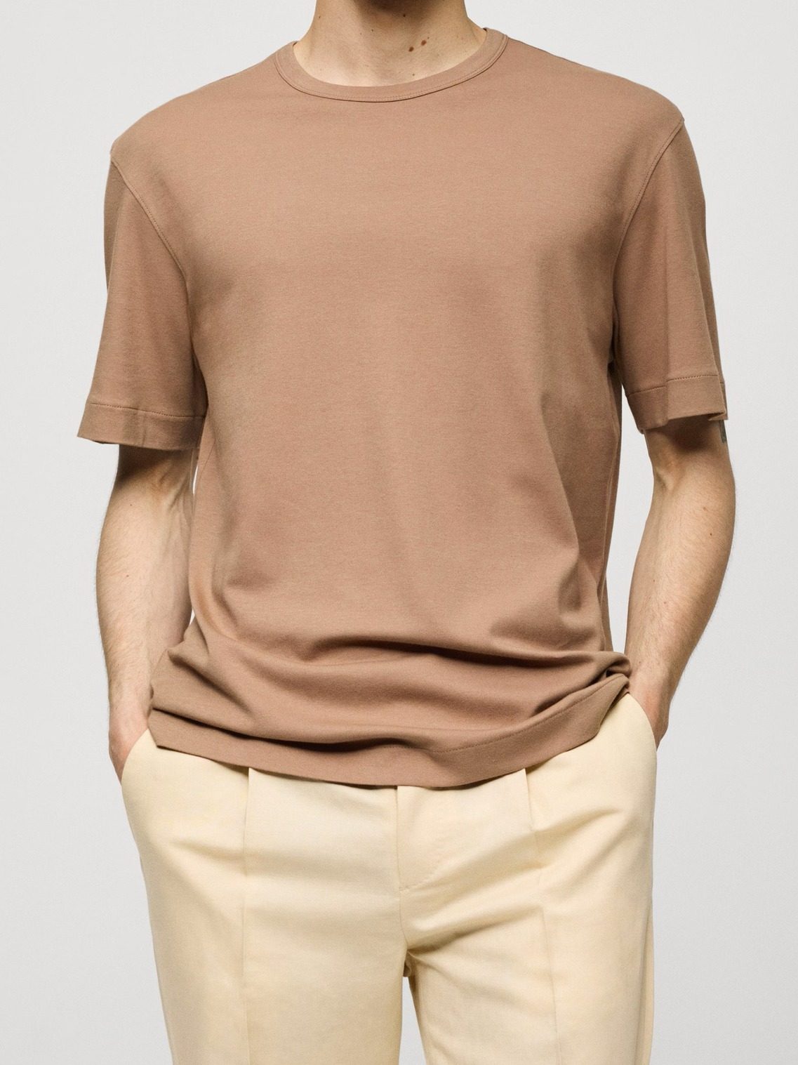 Camiseta slim fit 100% algodón MARRON CLARO