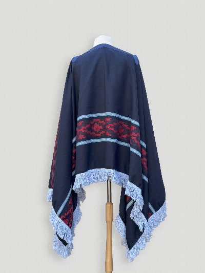Poncho de hilo azul pampa