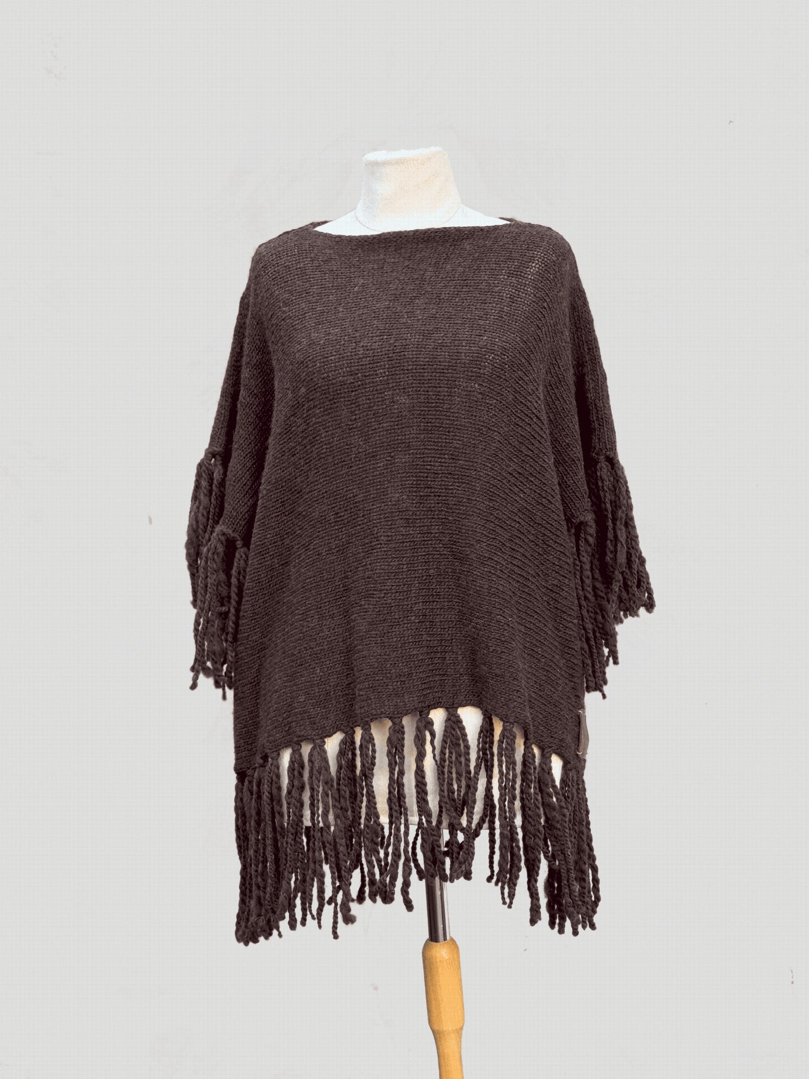 Poncho de lana marron oscuro