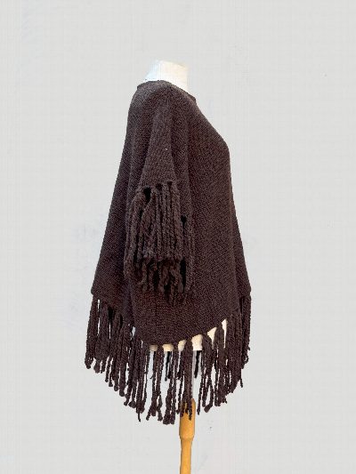 Poncho de lana marron oscuro